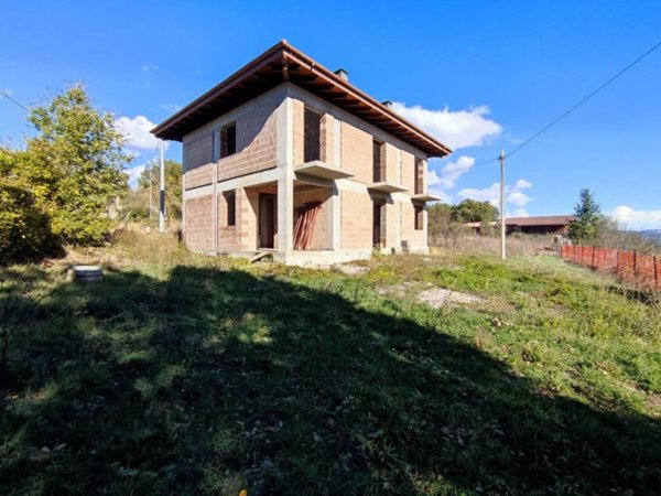 casa indipendente in vendita a L'Aquila in zona Sant'Elia