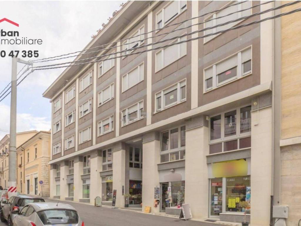 ufficio in vendita a L'Aquila in zona Centro Città