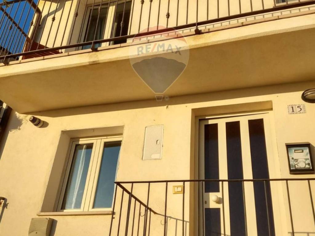 casa indipendente in vendita a L'Aquila in zona Pianola