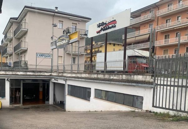 negozio in vendita a L'Aquila in zona San Sisto