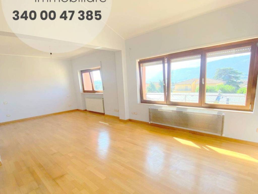 casa indipendente in vendita a L'Aquila in zona San Sisto