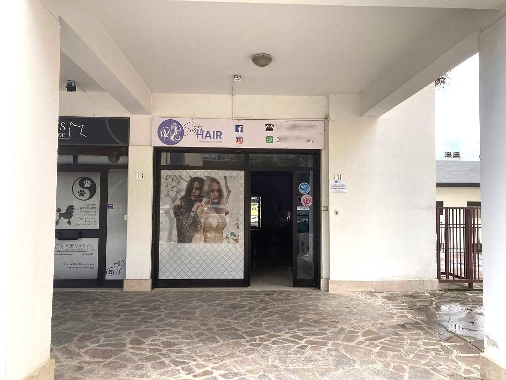 locale commerciale in vendita a L'Aquila in zona Pettino