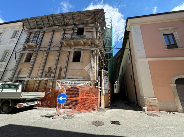 appartamento in vendita a L'Aquila in zona Centro Città