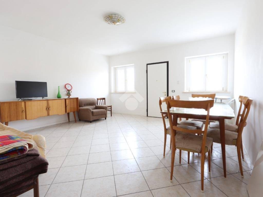 casa indipendente in vendita a L'Aquila in zona Pianola
