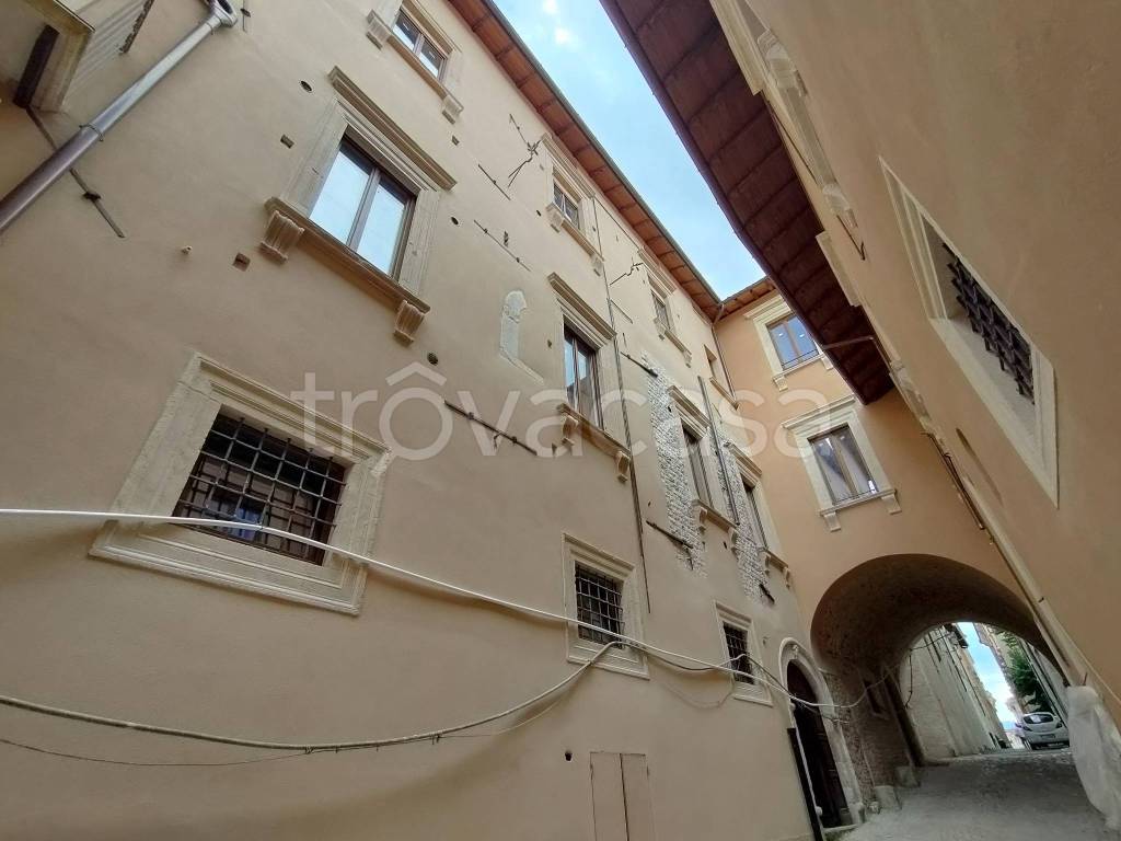 appartamento in vendita a L'Aquila in zona Centro Città
