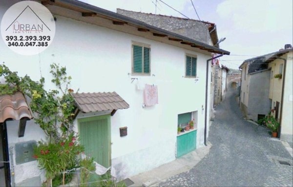 casa indipendente in vendita a L'Aquila in zona Pianola