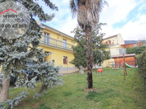 casa indipendente in vendita a L'Aquila in zona Tempera