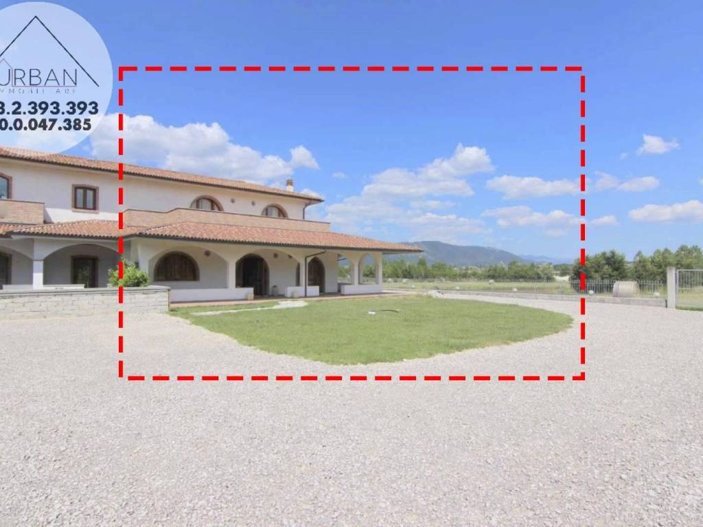 intera palazzina in vendita a L'Aquila in zona Sassa