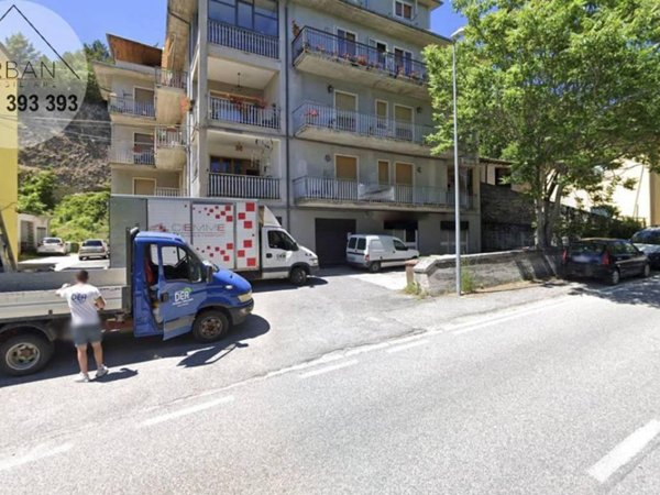 negozio in vendita a L'Aquila in zona Paganica