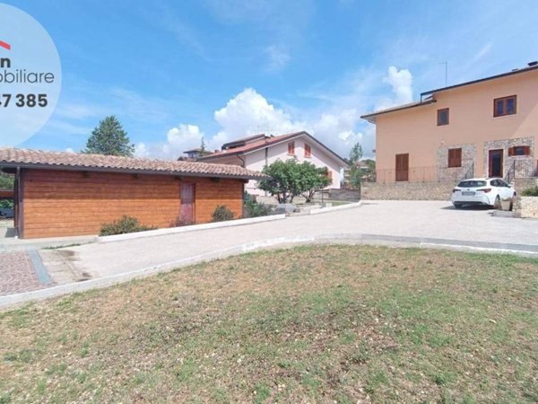 casa indipendente in vendita a L'Aquila in zona Monticchio/frazione Bagno
