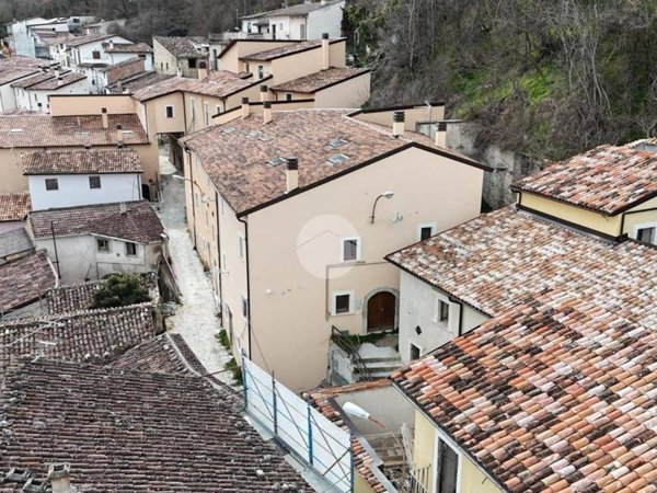 appartamento in vendita a L'Aquila in zona Monticchio/frazione Bagno