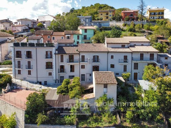 casa indipendente in vendita a L'Aquila in zona Monticchio/frazione Bagno