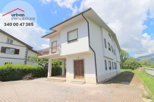 casa indipendente in vendita a L'Aquila in zona Coppito