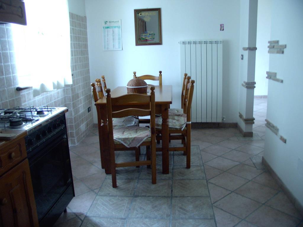 casa indipendente in vendita a L'Aquila in zona Roio Piano