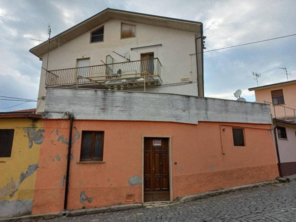 casa semindipendente in vendita a L'Aquila in zona Paganica