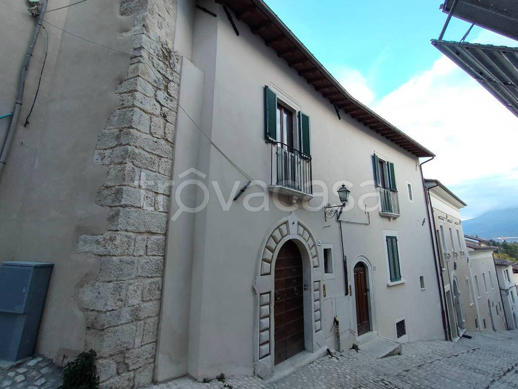 appartamento in vendita a L'Aquila in zona Centro Città