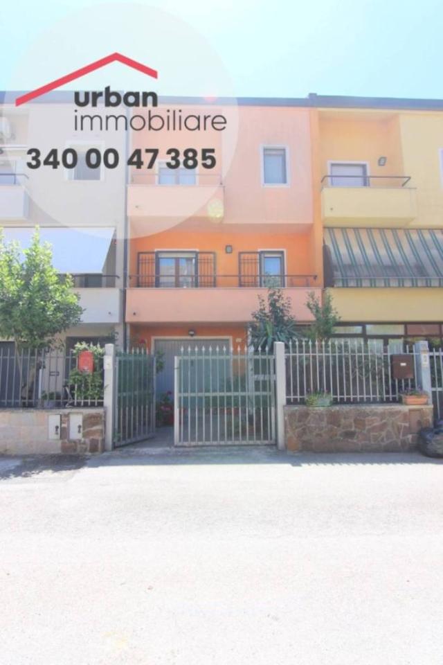 casa indipendente in vendita a L'Aquila in zona Palombara
