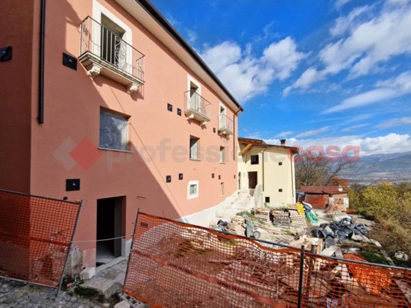 casa indipendente in vendita a L'Aquila in zona Monticchio/frazione Bagno