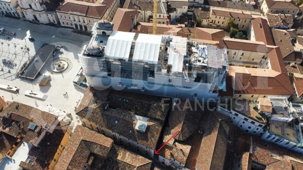 locale commerciale in vendita a L'Aquila in zona Sassa