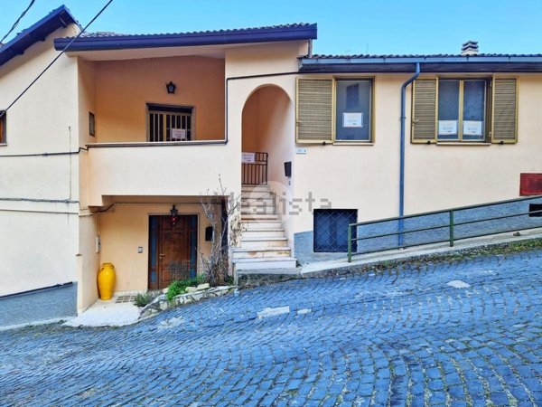 appartamento in vendita a L'Aquila in zona Pianola