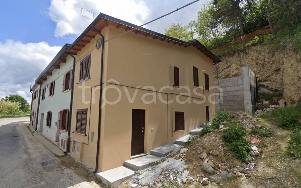 casa indipendente in vendita a L'Aquila in zona Monticchio/frazione Bagno