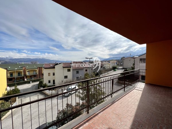casa indipendente in vendita a L'Aquila in zona Pianola
