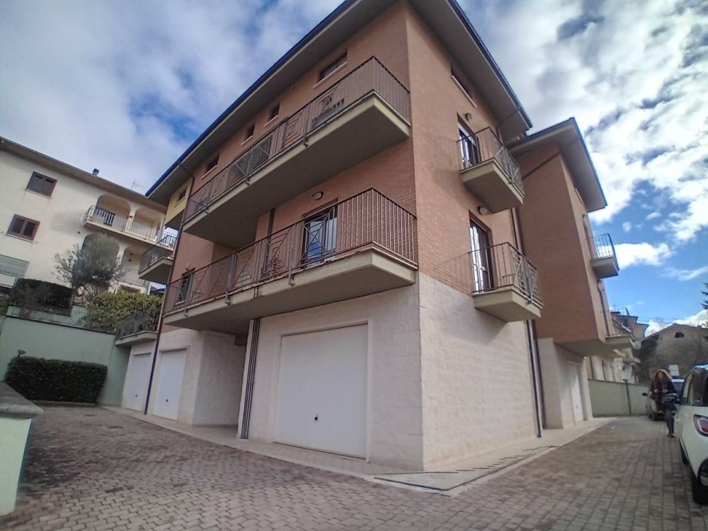 appartamento in vendita a L'Aquila in zona Pettino
