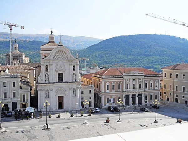 appartamento in vendita a L'Aquila in zona Centro Città