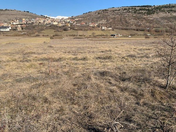 terreno agricolo in vendita a L'Aquila in zona Roio Piano