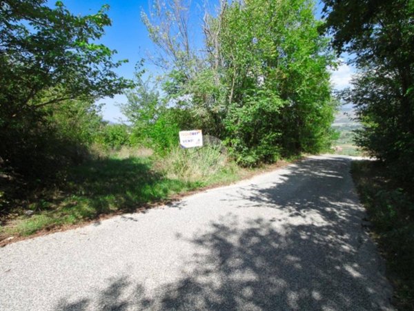 terreno edificabile in vendita a L'Aquila in zona Monticchio/frazione Bagno