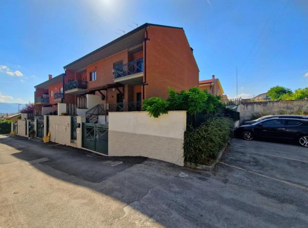 casa indipendente in vendita a L'Aquila in zona Arischia