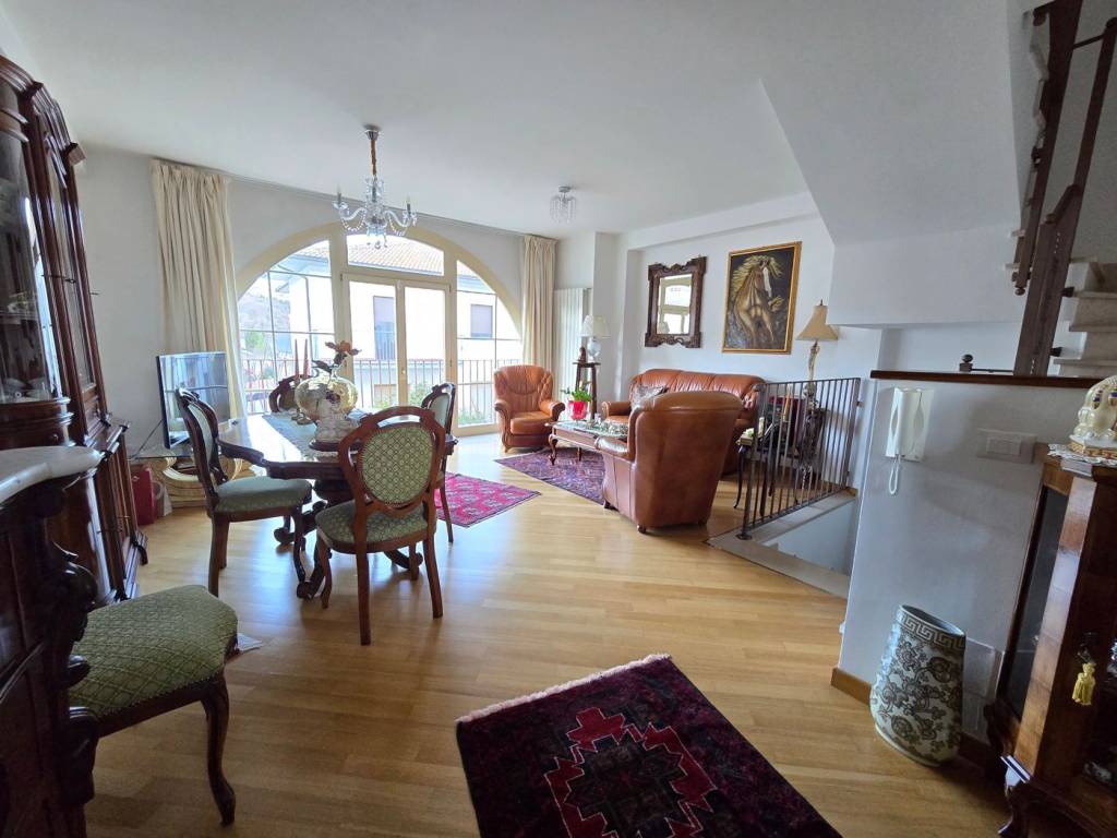 casa indipendente in vendita a L'Aquila in zona Pianola