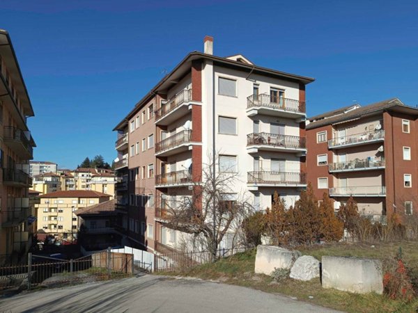 appartamento in vendita a L'Aquila in zona Centro Città