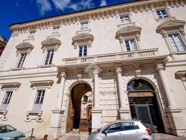 appartamento in vendita a L'Aquila in zona Centro Città