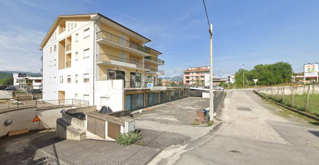 locale di sgombero in vendita a L'Aquila