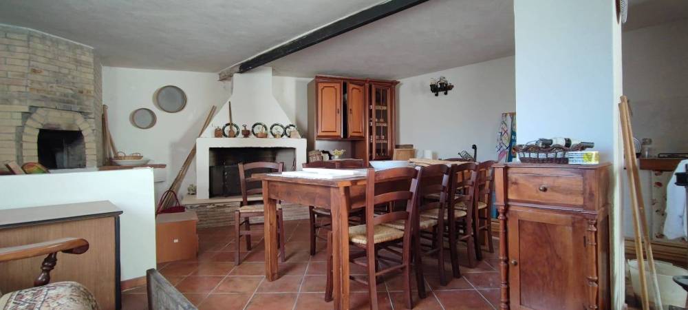 appartamento in vendita a L'Aquila in zona Camarda