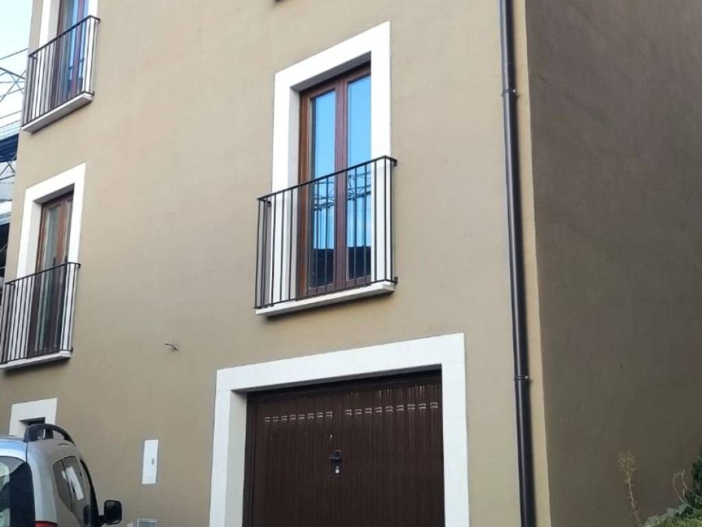 casa indipendente in vendita a L'Aquila in zona Monticchio/frazione Bagno
