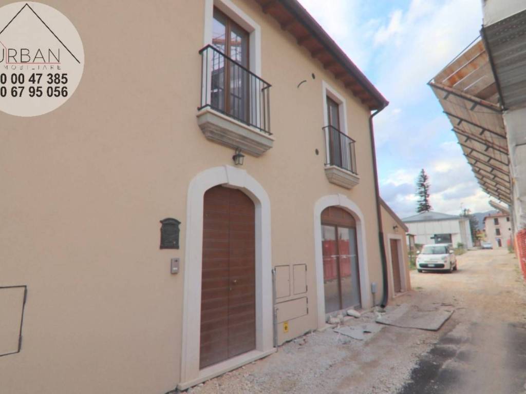 casa indipendente in vendita a L'Aquila in zona Onna