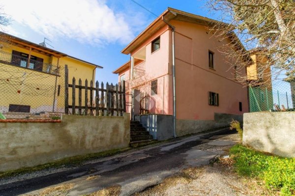 casa indipendente in vendita a L'Aquila in zona Torrione