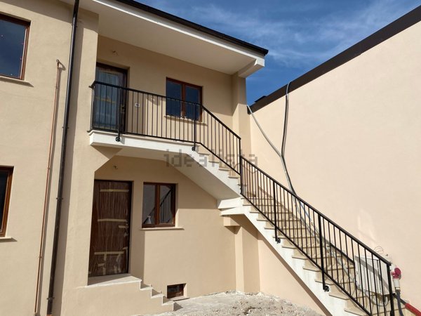 casa indipendente in vendita a L'Aquila in zona Arischia