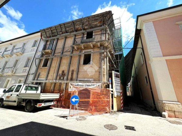 appartamento in vendita a L'Aquila in zona Centro Città