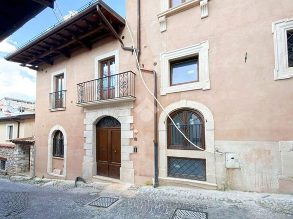 appartamento in vendita a L'Aquila in zona Centro Città