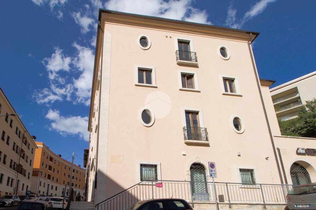 appartamento in vendita a L'Aquila in zona Centro Città