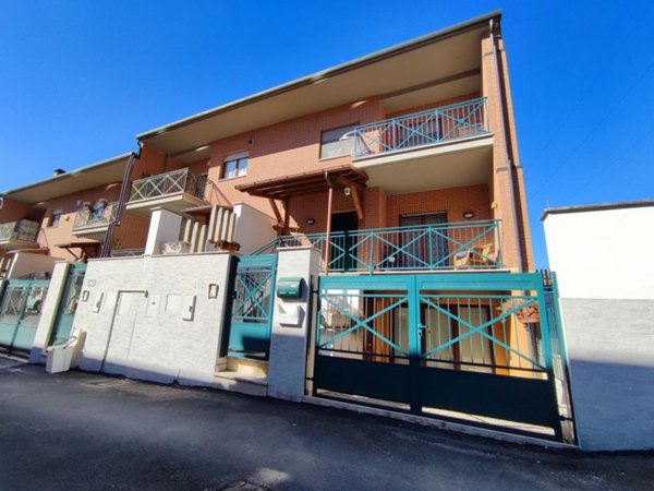 casa indipendente in vendita a L'Aquila in zona Cansatessa