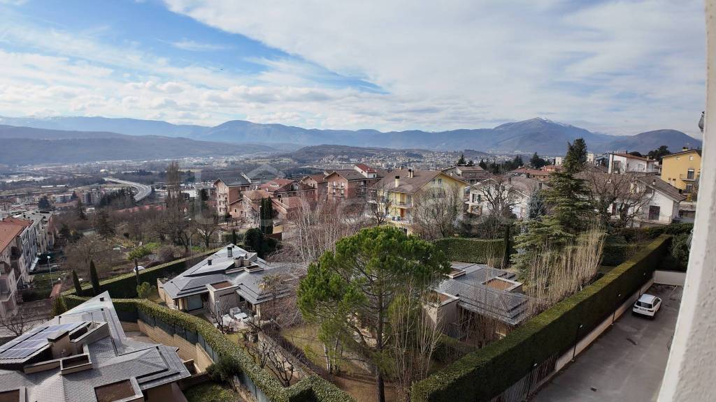 appartamento in vendita a L'Aquila in zona Cansatessa