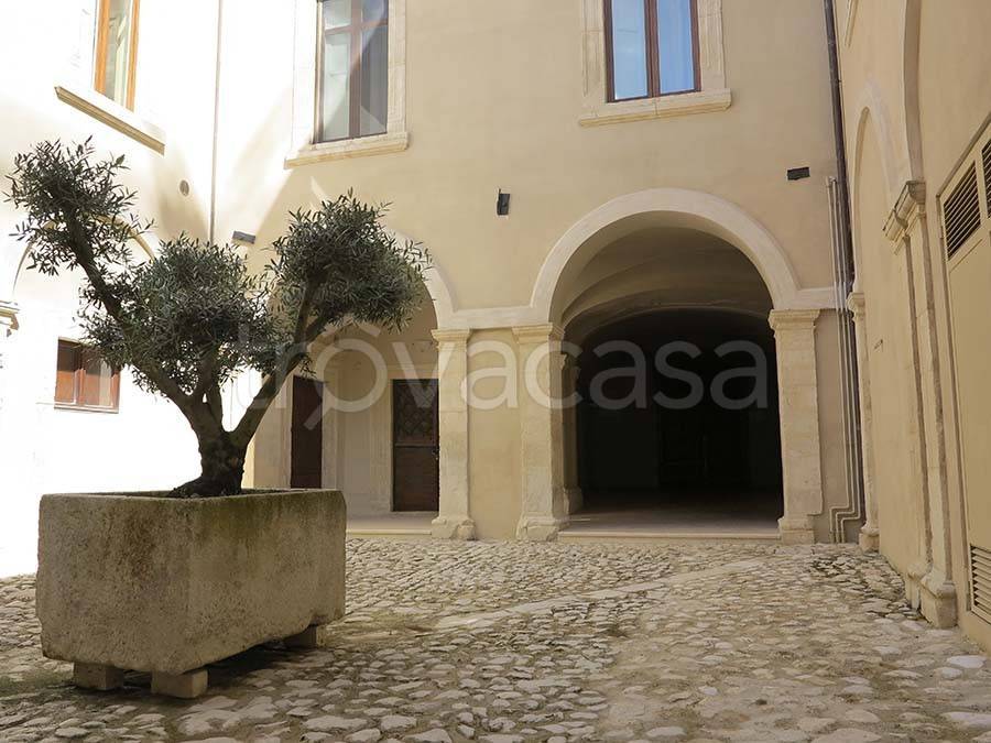 appartamento in vendita a L'Aquila in zona Centro Città