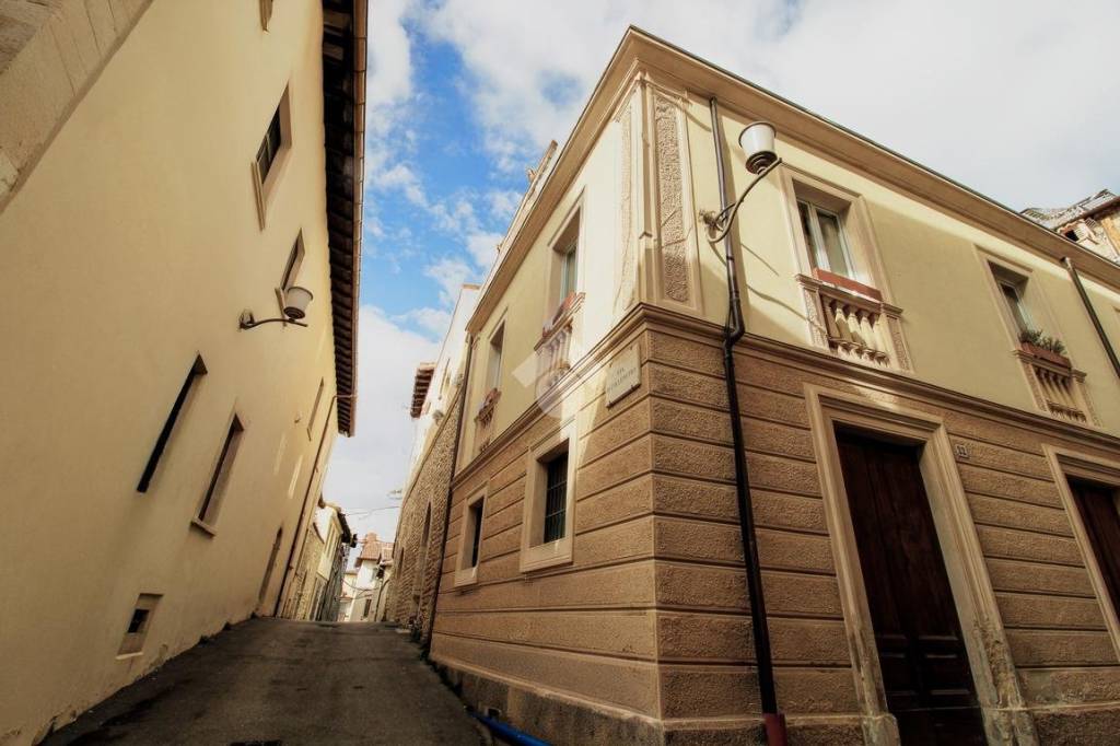 appartamento in vendita a L'Aquila in zona Centro Città