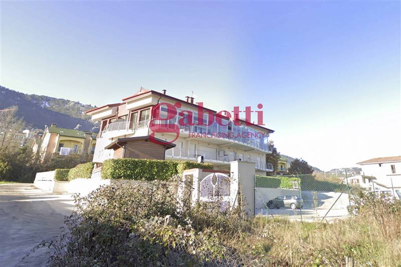 appartamento in vendita a L'Aquila in zona Pianola