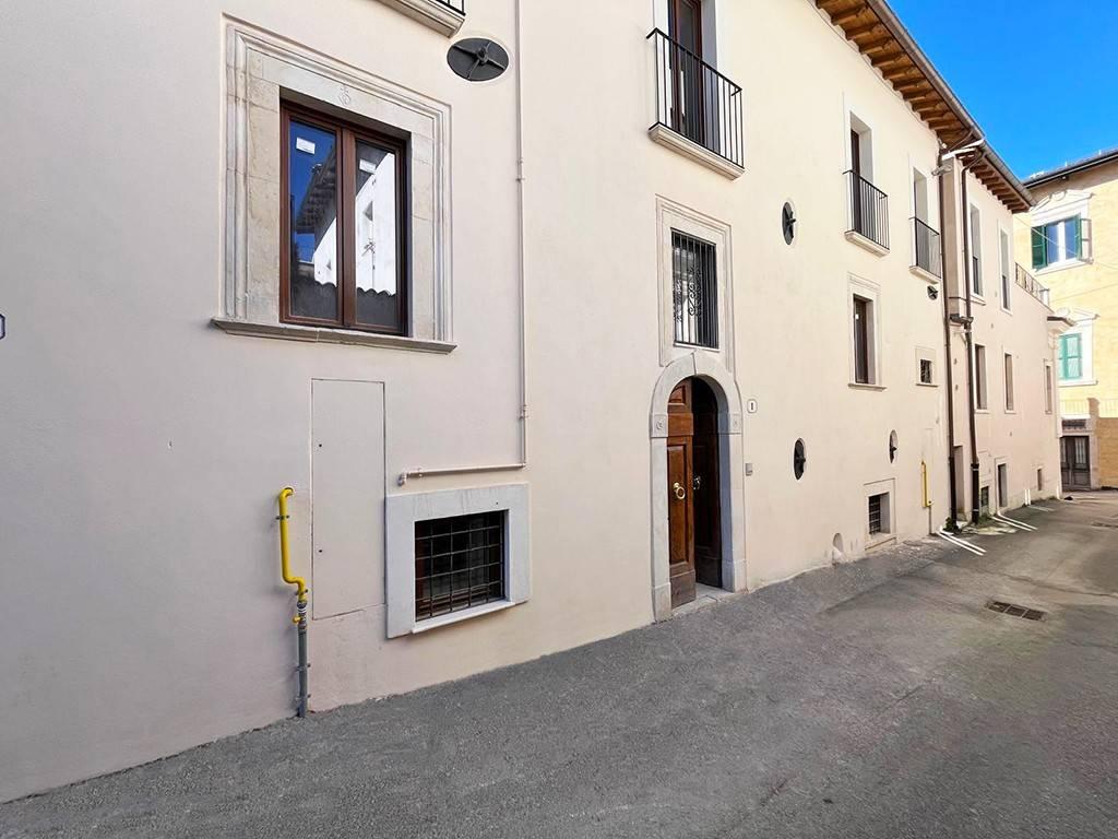appartamento in vendita a L'Aquila in zona Centro Città