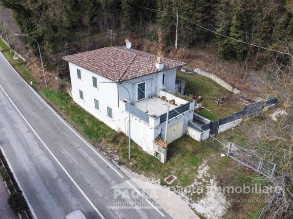 casa indipendente in vendita a L'Aquila in zona San Sisto